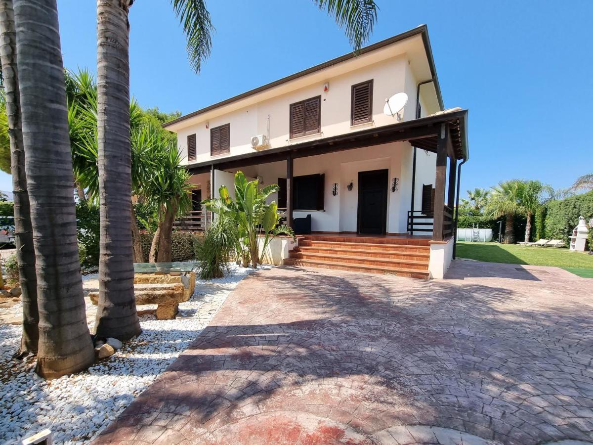 Villa Jari Каріні Екстер'єр фото